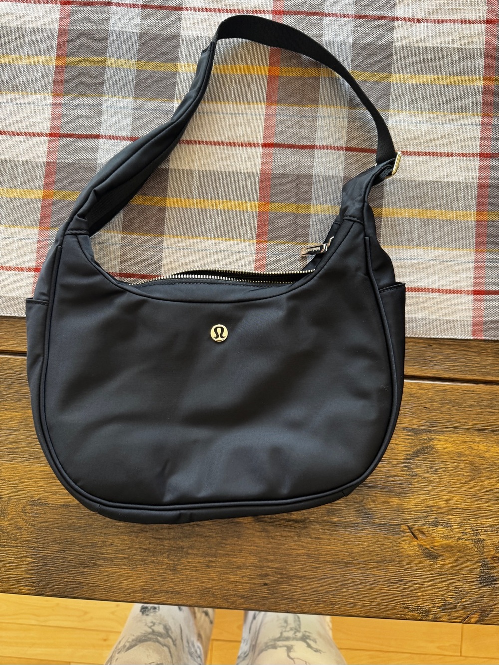 City Essentials Shoulder Bag 4L